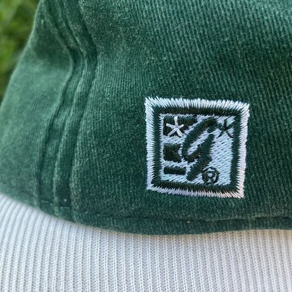 NWT Weathered Hangout Hat Embroidered Smiley Face Adjustable - Picture 6 of 7